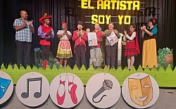 Interpretando al Gato con Botas en Hilos Mágicos
